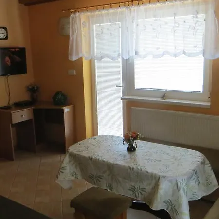 Katrina Липтовски-Трновец